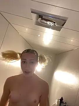 Photos of Lia__Love from StripChat is Freechat
