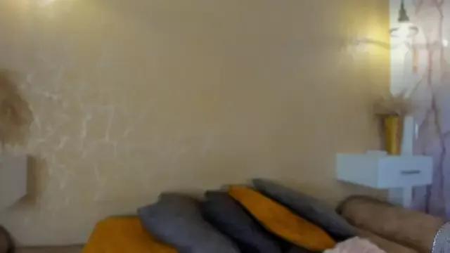 Lia_sarahi from StripChat is Freechat