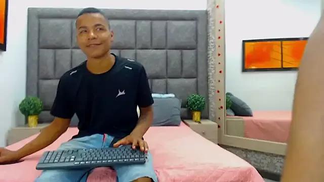 LiamsyAllison from StripChat is Freechat