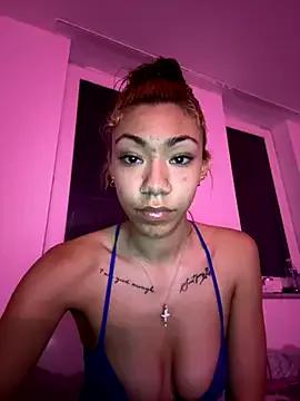 lightskinlatina from StripChat is Freechat