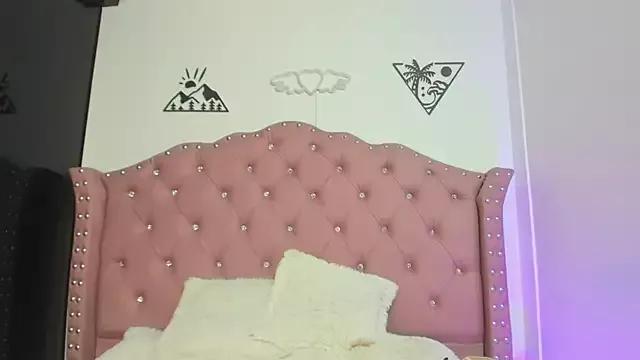 Lila_Cox from StripChat is Freechat