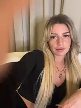 lilavv from StripChat is Freechat