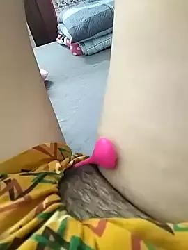 Lili_2love from StripChat is Freechat