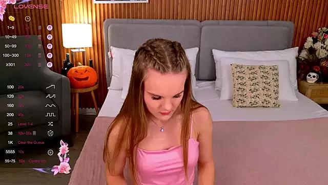Lili_Lohan from StripChat is Freechat