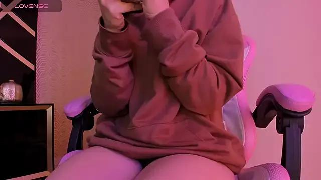 LilithCary from StripChat is Freechat