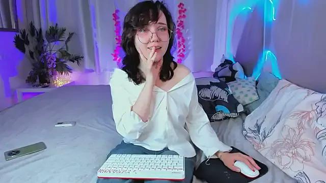 LiliViolet from StripChat is Freechat