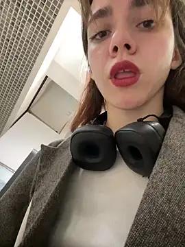 Photos of Lily__Belle from StripChat is Freechat