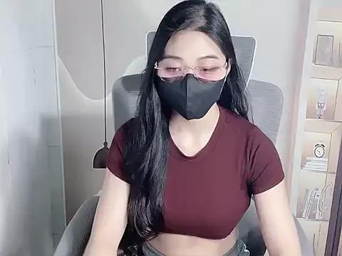 Lilybelle-e from StripChat is Freechat
