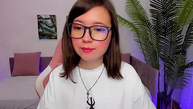 Lina_Brownie from StripChat is Freechat