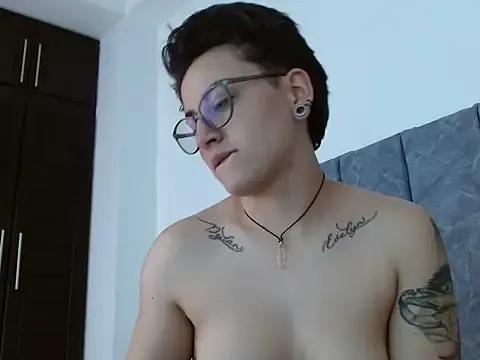 linda_33 from StripChat is Freechat