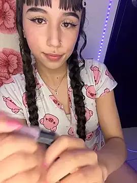 Linda_rouse from StripChat is Freechat