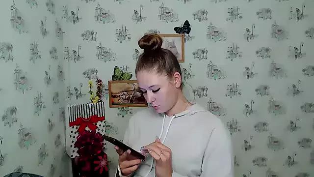 Linda_S_ from StripChat is Freechat