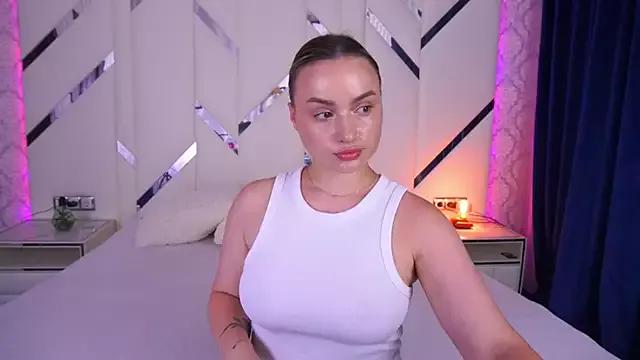 LindsieGreyy from StripChat is Freechat