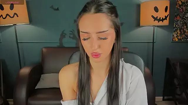 LisaFoxie from StripChat is Freechat