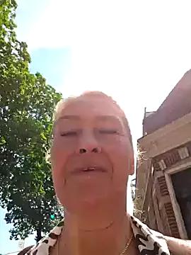 lisalustjouw from StripChat is Freechat