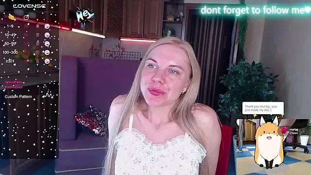 LiSinDoll from StripChat is Freechat
