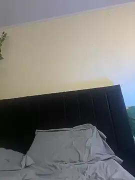 little_isabela1 from StripChat is Freechat