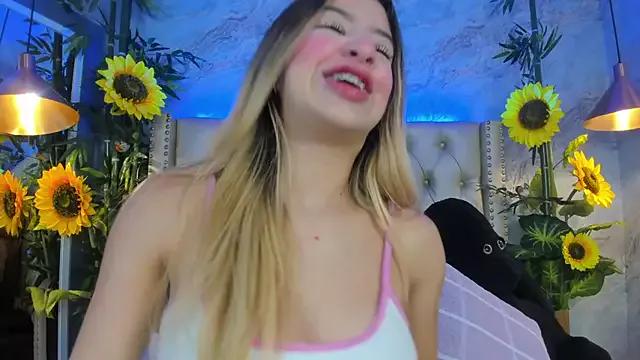 Teen sex cams free adult cams: check-out the satisfaction of conversing and c2c with our stunning models, who will teach you all about seduction and dreams with their smoking hot shapes.