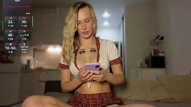 lluna_drug from StripChat is Freechat