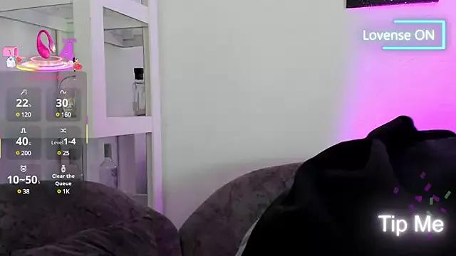 LoganTwink18 from StripChat is Freechat