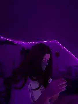 Lola1805 from StripChat is Freechat