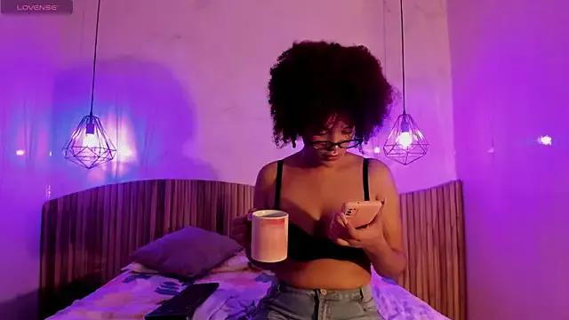 loladupont from StripChat is Freechat