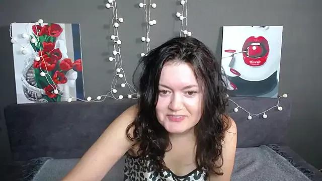 LolaHikls from StripChat