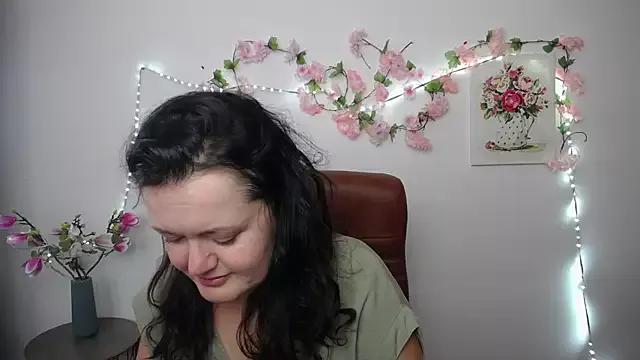 LolaHikls from StripChat