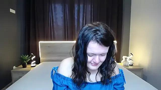 LolaHikls from StripChat is Freechat