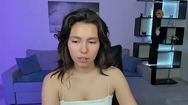 LounaDivine from StripChat is Freechat