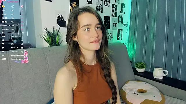 lovelyalivia from StripChat is Freechat