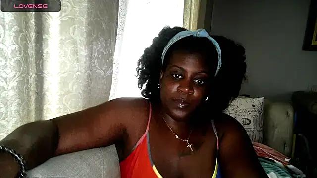 lovelyenigma365 from StripChat is Freechat