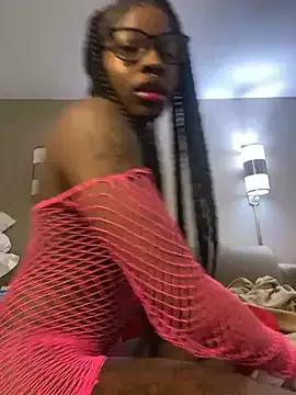 lovergirll555 from StripChat is Freechat