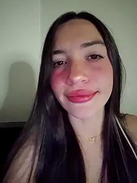 loveuu-bae from StripChat is Freechat