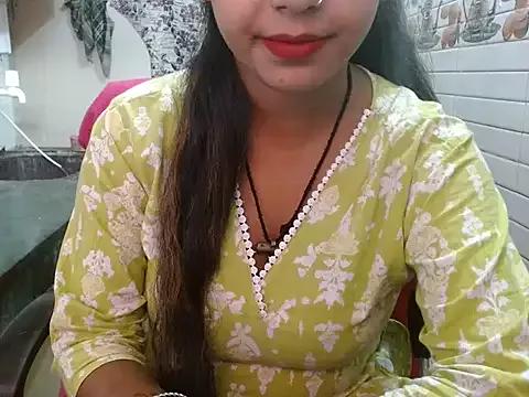 LovingPihu from StripChat is Freechat