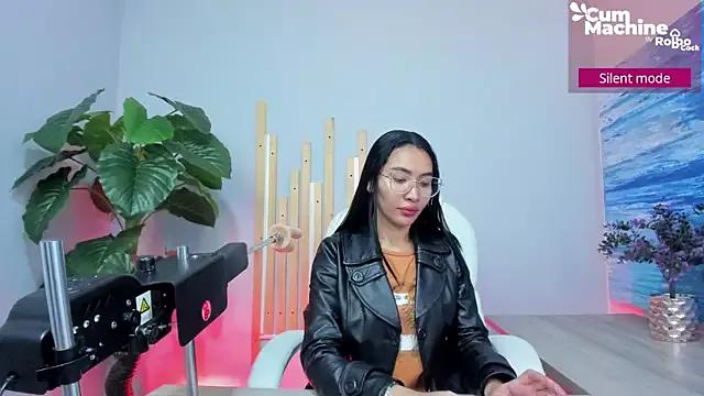lucyy_liiuu from StripChat is Freechat