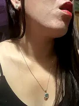 Luna-ass from StripChat is Freechat