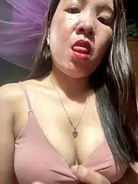 Luna-ass from StripChat is Freechat