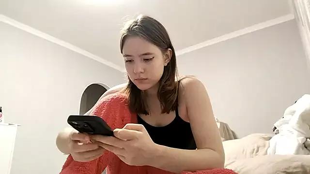 LUNA_KLEIN from StripChat is Freechat