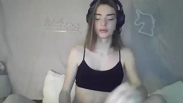 Teen sex cams free adult cams: check-out the satisfaction of conversing and c2c with our stunning models, who will teach you all about seduction and dreams with their smoking hot shapes.