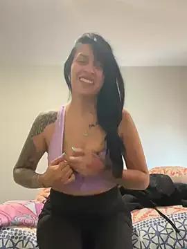 LunaGelatti from StripChat is Freechat