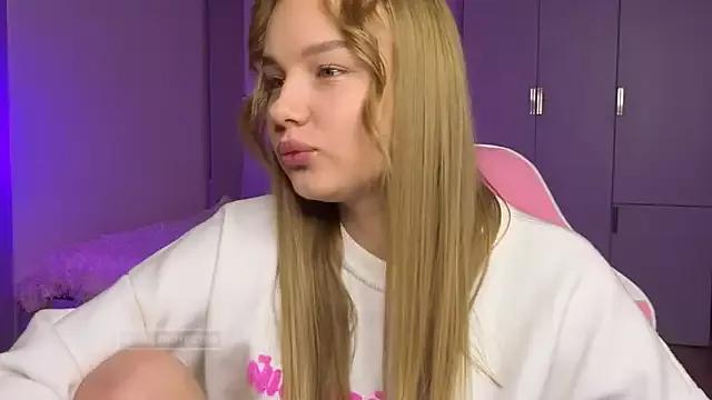 Lunar_Flare from StripChat is Freechat