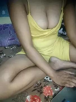 Lusty-Evaa from StripChat is Freechat