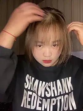 Lyly8802 from StripChat
