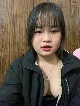 Lyly8802 from StripChat