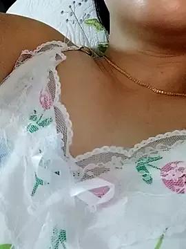 Lyly_surii from StripChat is Freechat