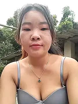 lylylove from StripChat is Freechat