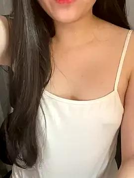 Lynnie435 from StripChat is Freechat
