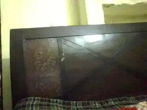 Maahi_Cute from StripChat is Freechat