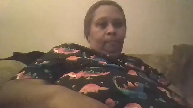 MadameBliss from StripChat is Freechat